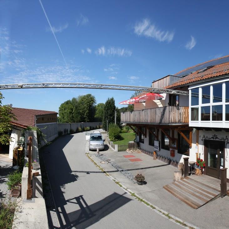 Restaurant "Pension Zum Donauufer" in Bogen