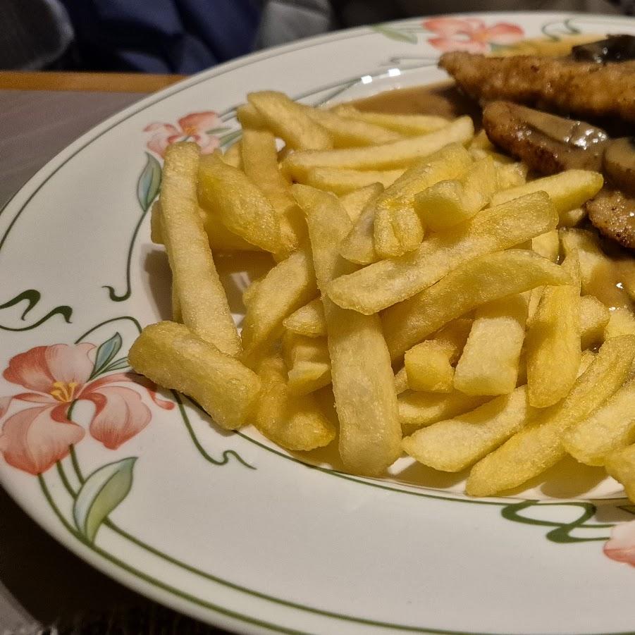 Restaurant "Gasthaus Backendorf,  Beim Heidi " in Wincheringen
