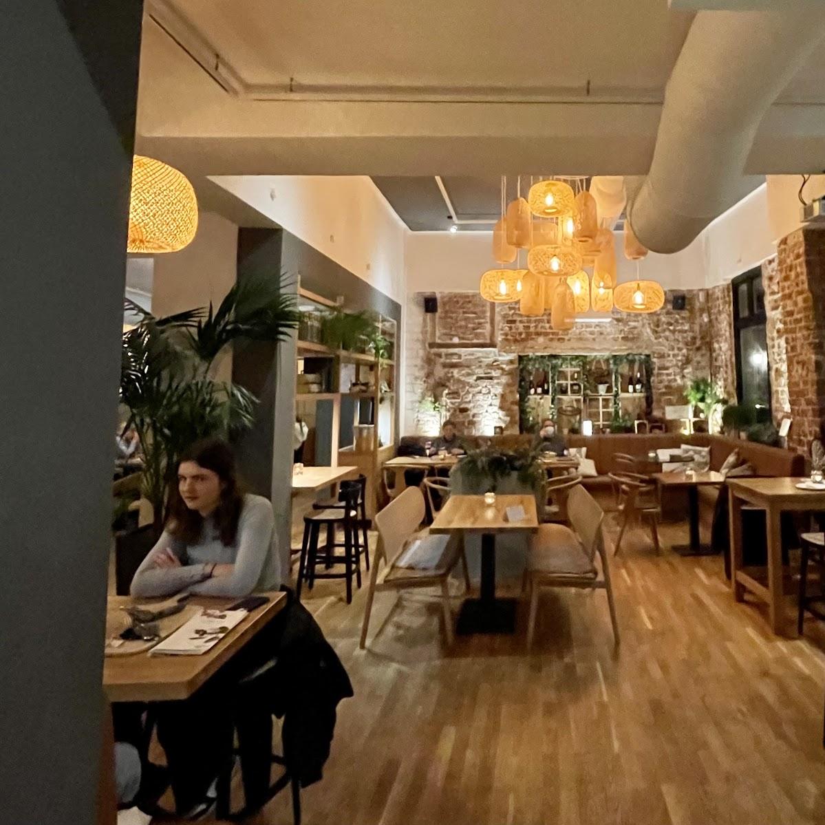 Restaurant "Cafe CENTRAL -  Restaurant, Café & Bar" in Lüneburg