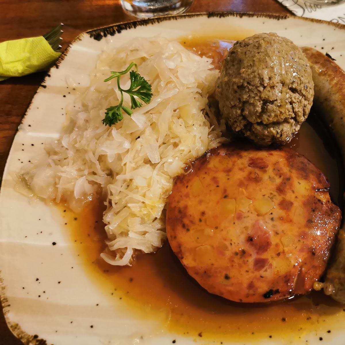 Restaurant "Weingut H.u.C. Wolf & Weinstube Wolf" in Edesheim