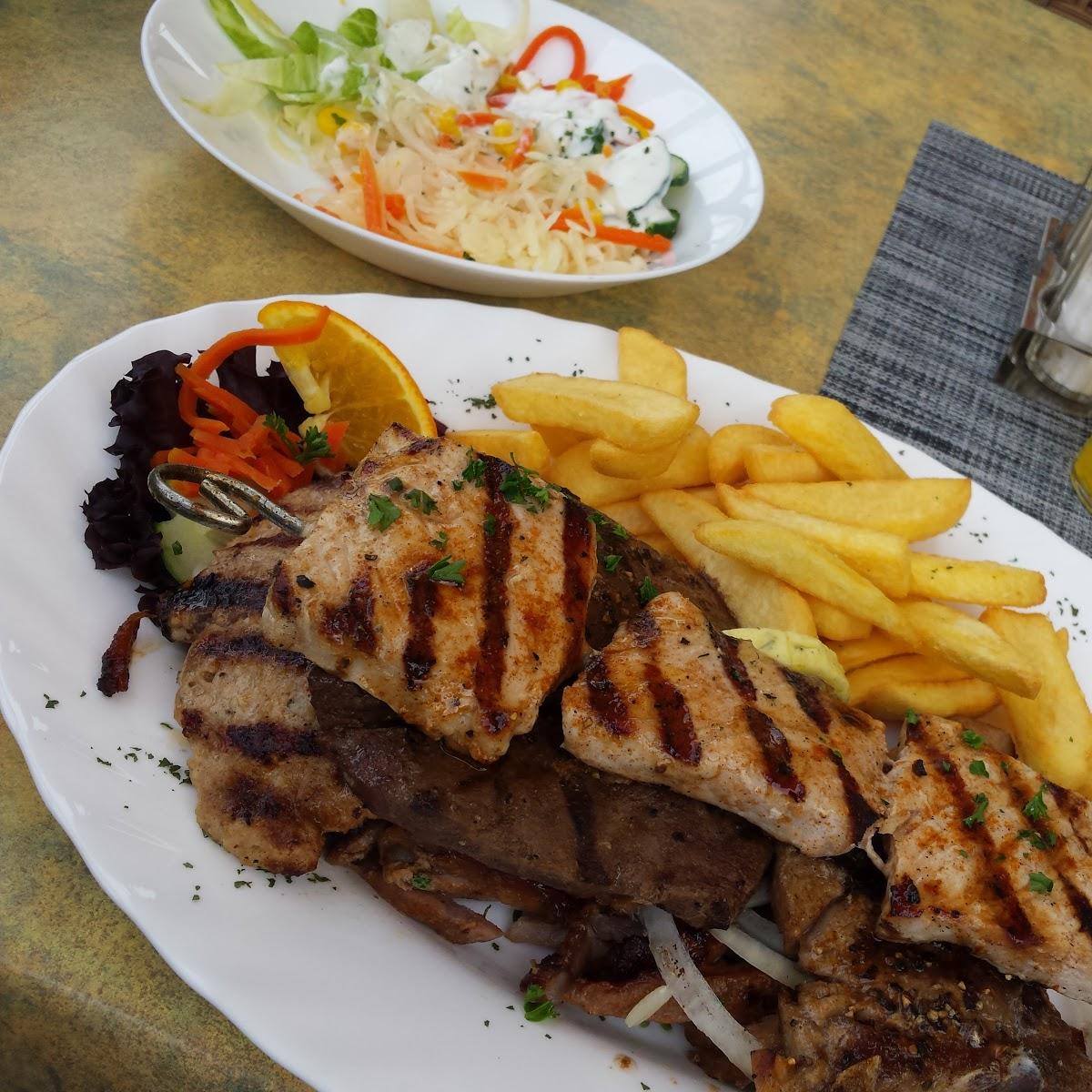 Restaurant "r Urfa Grill" in Sande