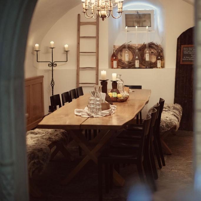 Restaurant "Katjas Schlösslichäller" in Lachen