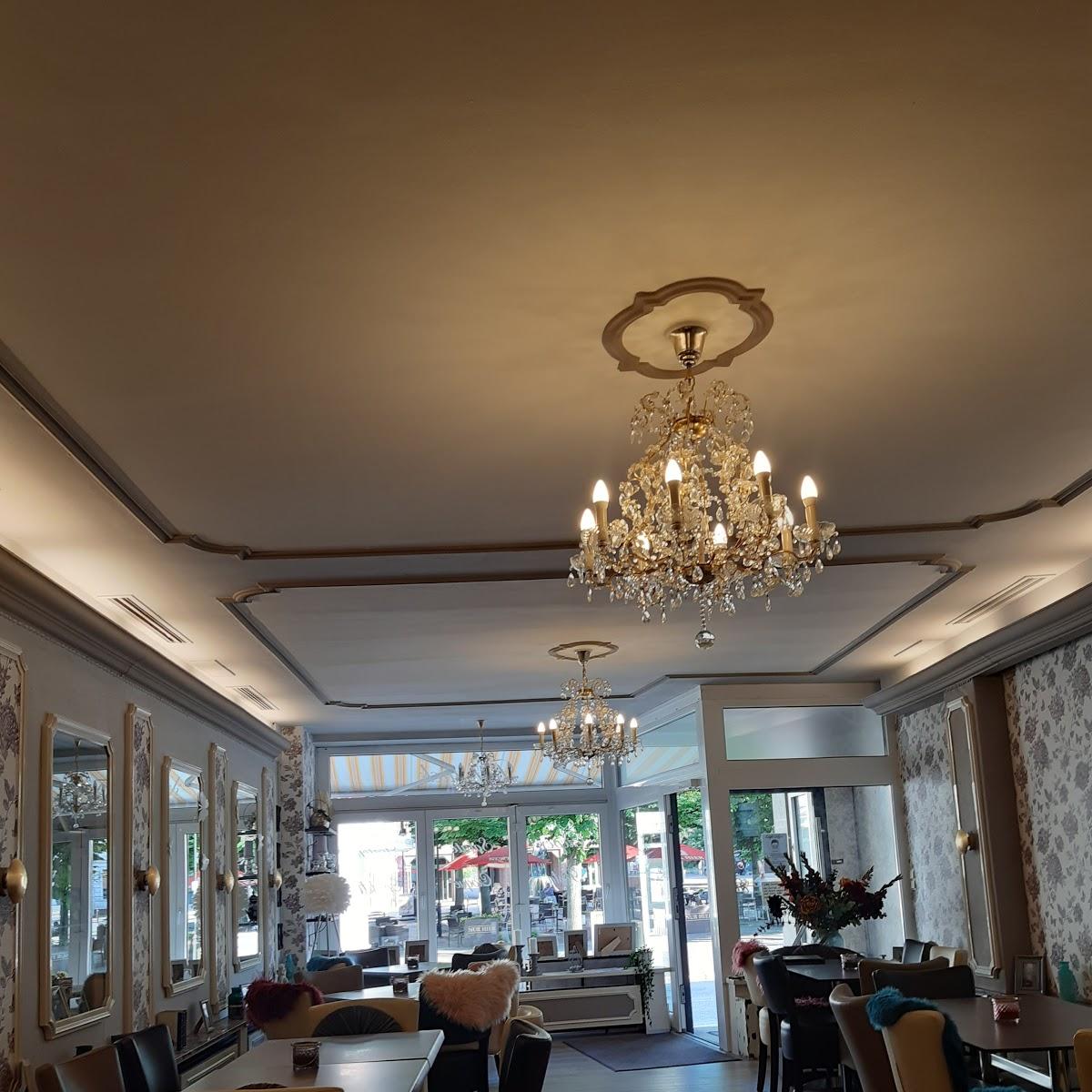 Restaurant "Café Ayo" in Mölln