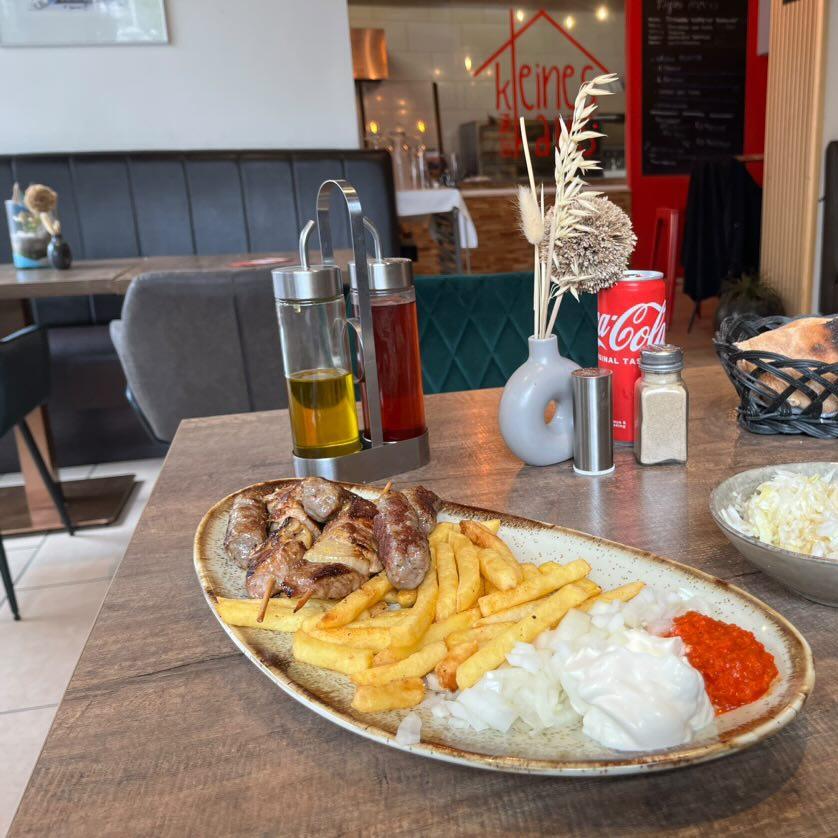 Restaurant "Kleines FastFood Haus -" in Neu-Isenburg