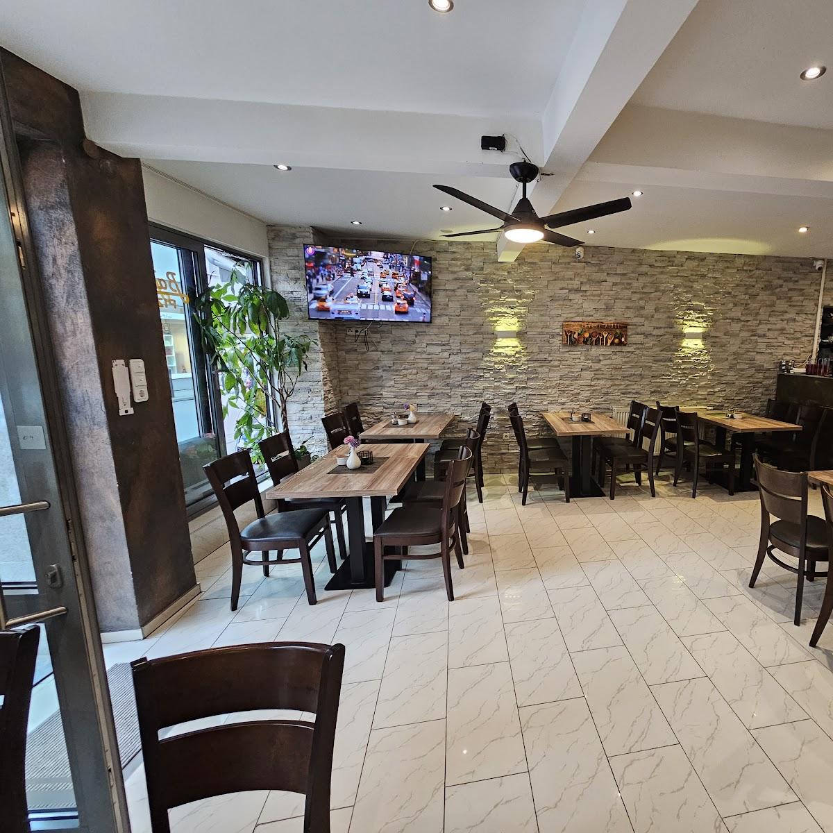 Restaurant "Bahoz Pizza" in Saarburg