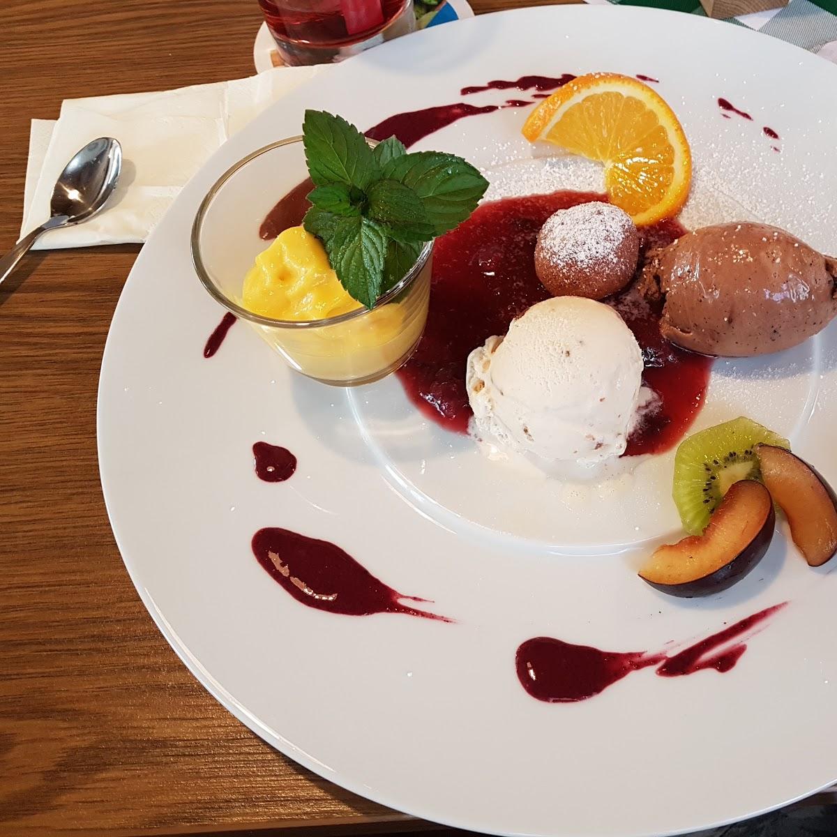 Restaurant "Gastronomie Zum Peterla Inhaber Klaus Leng Carolin Leng" in Mitteleschenbach