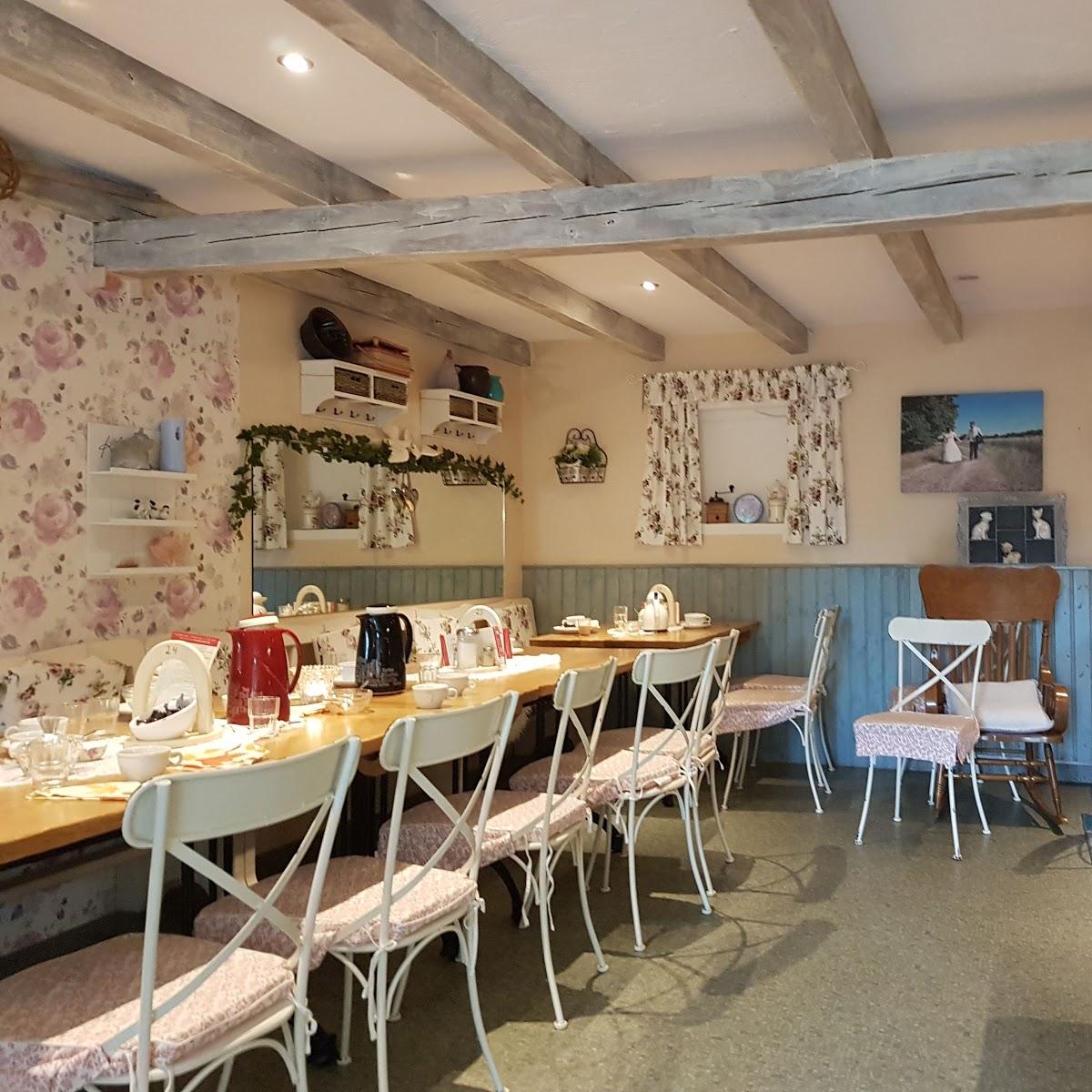 Restaurant "Bauer Uwes Lütje Deel - Hofcafé und Wohnmobilstellplatz" in Dötlingen