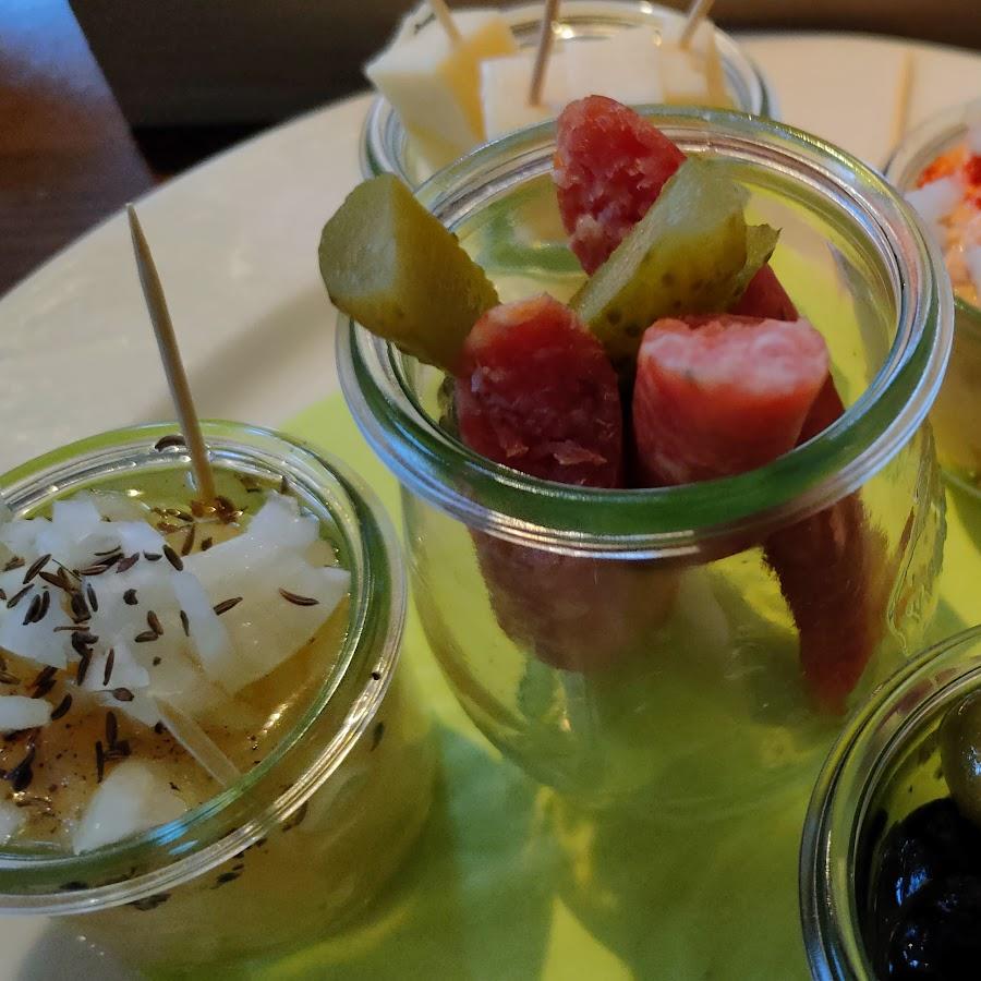 Restaurant "Civitas DIE WEINSTUBE," in Nierstein