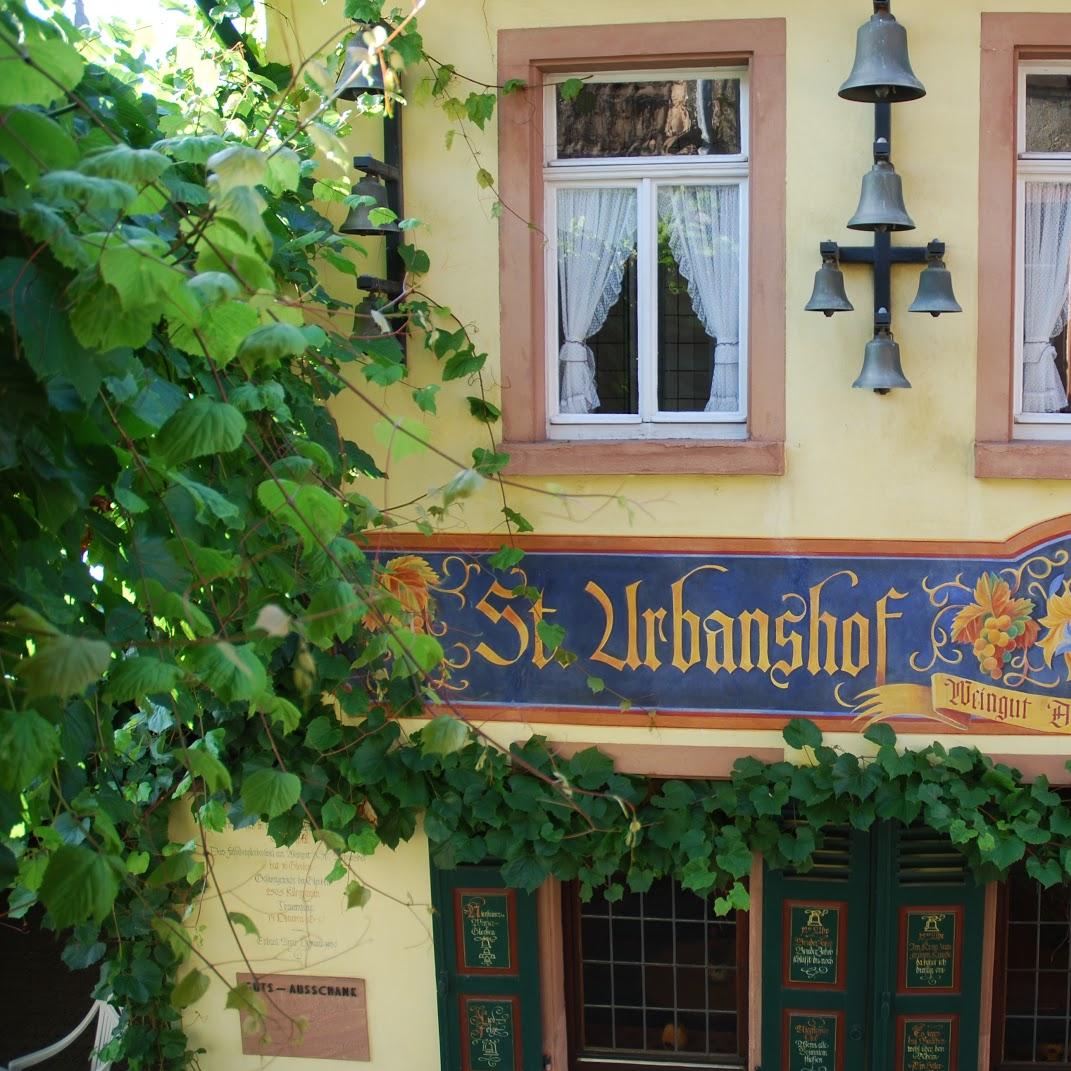 Restaurant "Gutsschenke Glockenspiel im St. Urbanshof" in Nierstein