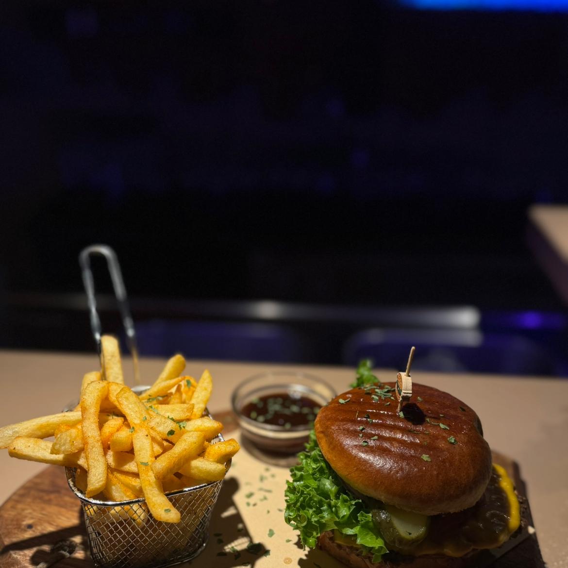 Restaurant "Zum Bobby Bar & Restaurant" in Großwallstadt