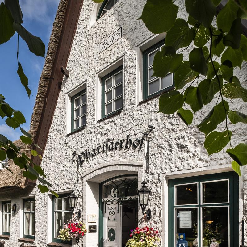 Restaurant "Hotel Pharisäerhof - DAS Hundehotel auf der Halbinsel  mit Cafe - Restaurant" in Nordstrand