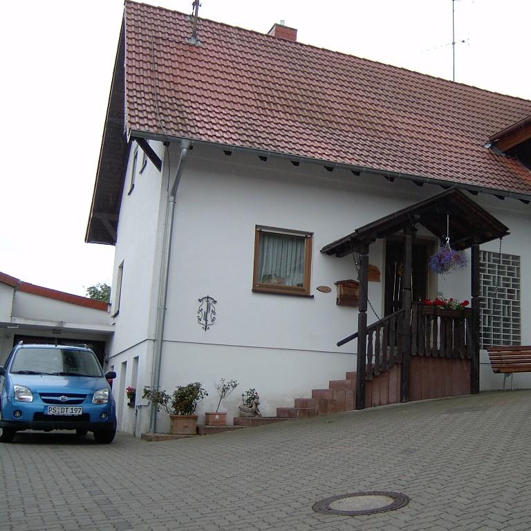 Restaurant "Ferienwohnung Manz" in Kleinbundenbach