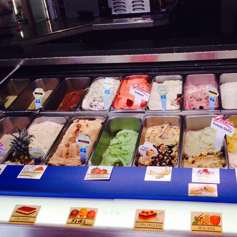 Restaurant "Eiscafe Trento" in Schwalbach