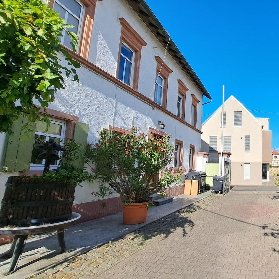 Restaurant "WEINGUT Domhof & SCHLAFGUT Domhof" in Guntersblum