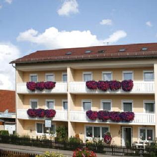 Restaurant "Pension Eichschmid + Biergarten" in Neustadt an der Donau