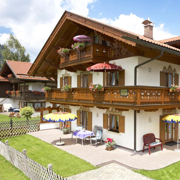 Restaurant "Ferienwohnungen Hausler - Gästehaus Jagers Ruah" in Wallgau
