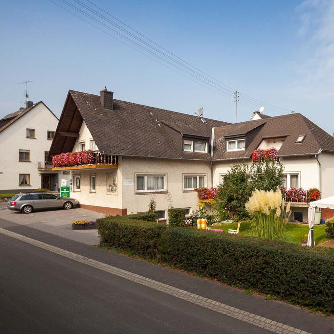 Restaurant "Gästehaus Klostergarten" in Leiwen