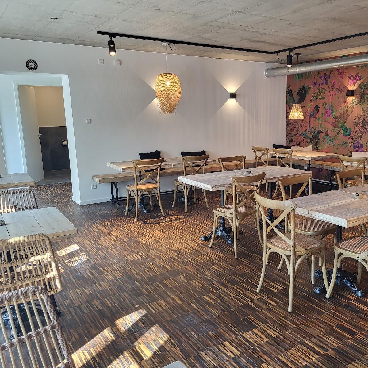 Restaurant "Rösslerhof Café & Laden" in Schlier