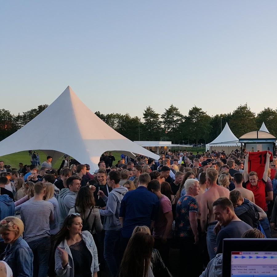 Restaurant "Airdrome Café Bistro" in Emden