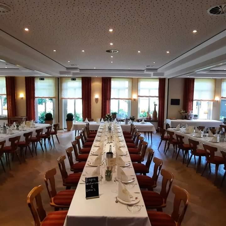 Restaurant "Landgasthof Rielmann" in Samern