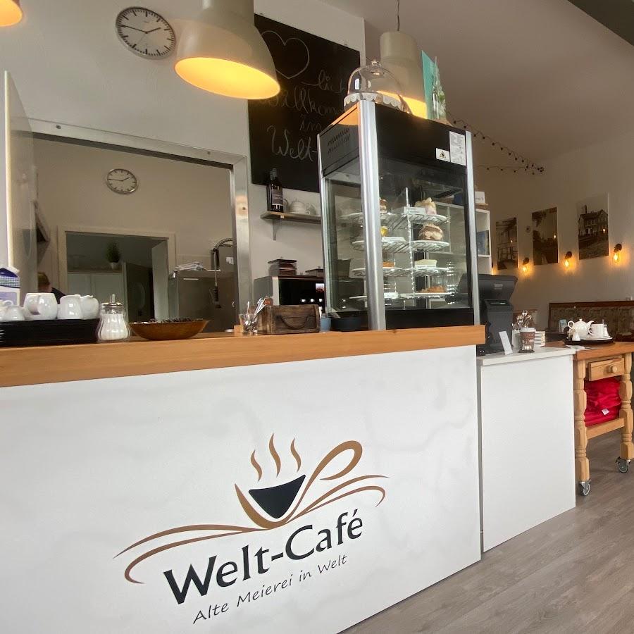 Restaurant "-Café" in Welt