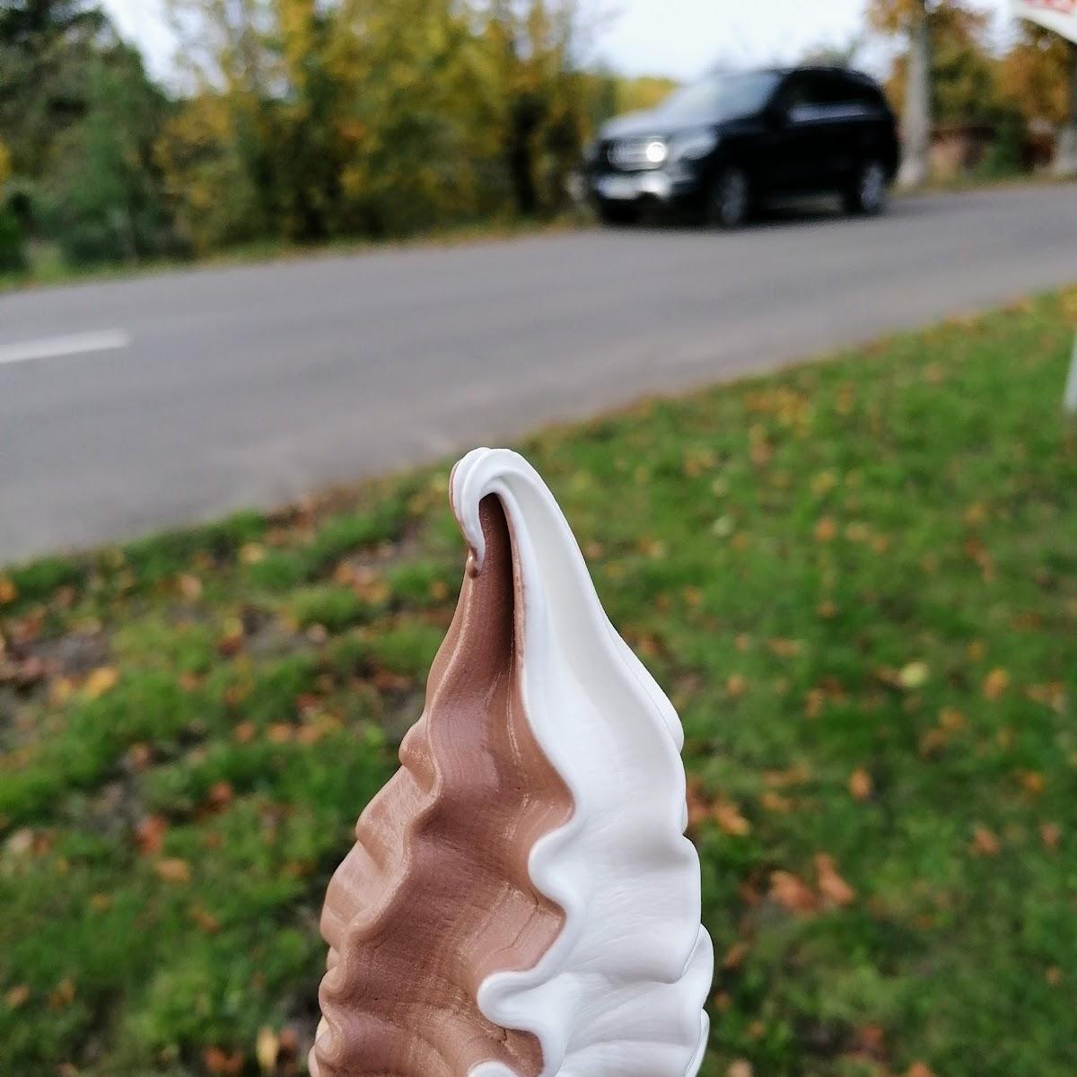 Restaurant "SoftEis Würfel" in Muldestausee