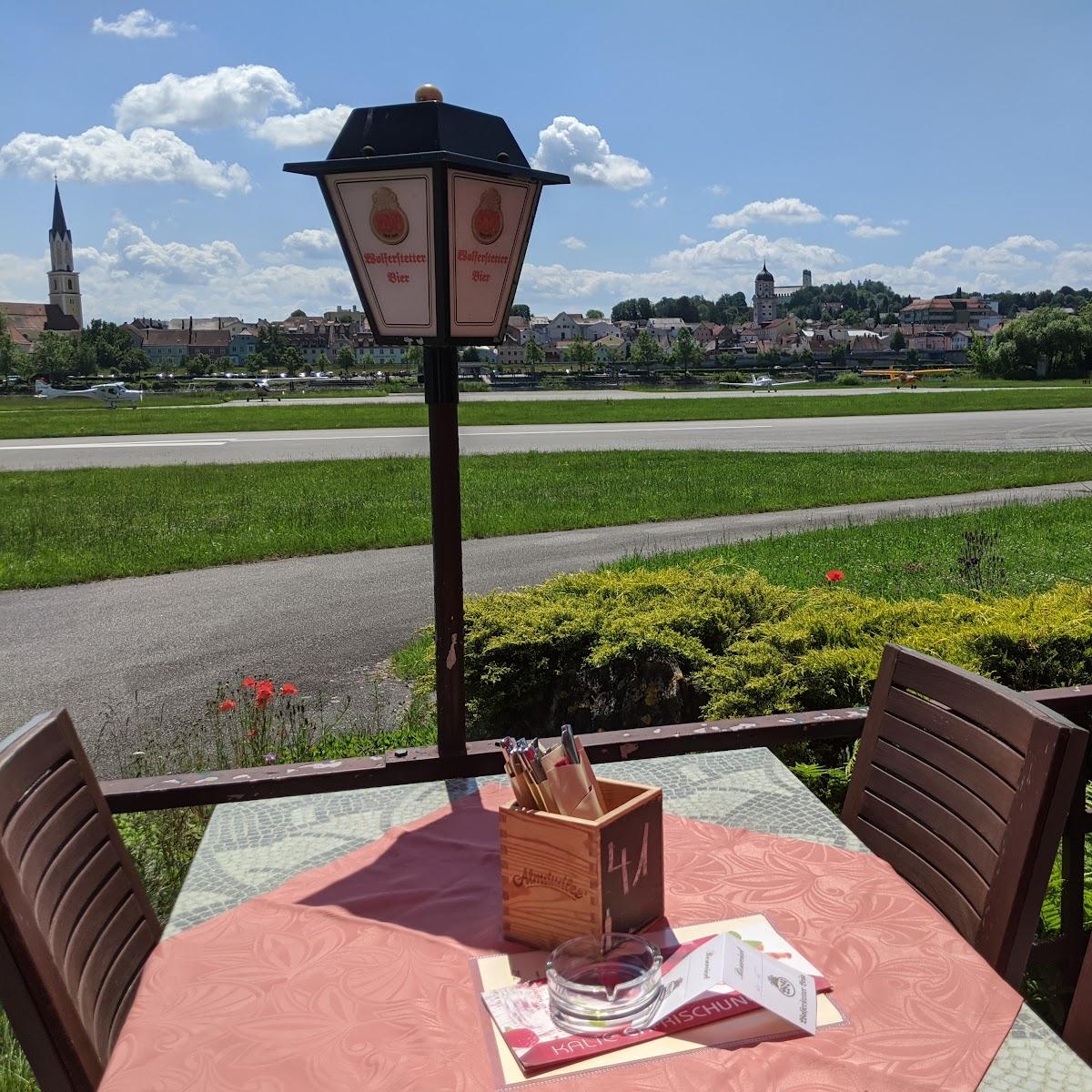 Restaurant "Flugplatz-Restaurant Vilshofen Terrassencafé M+R" in Vilshofen an der Donau