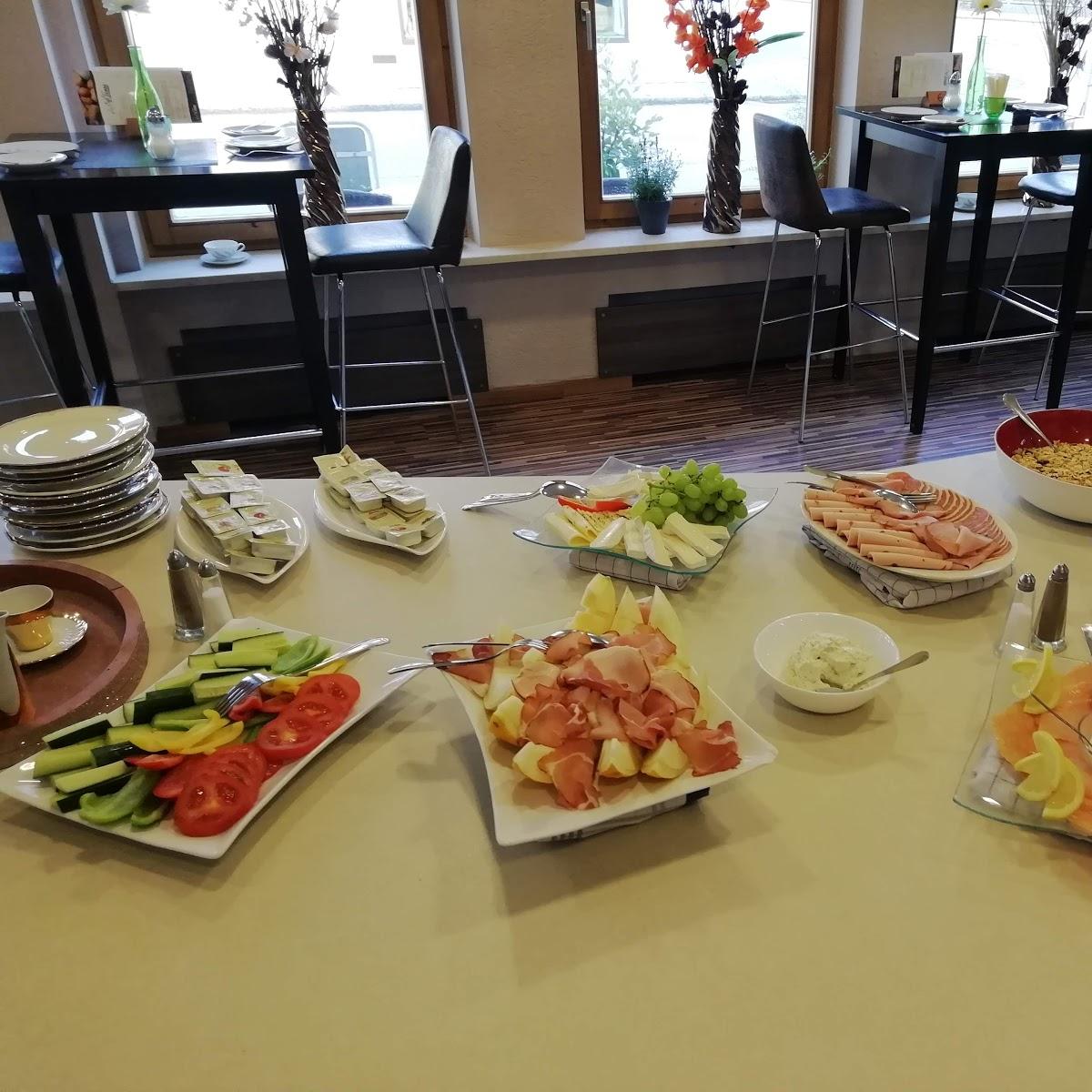 Restaurant "Café Tasse" in Piding