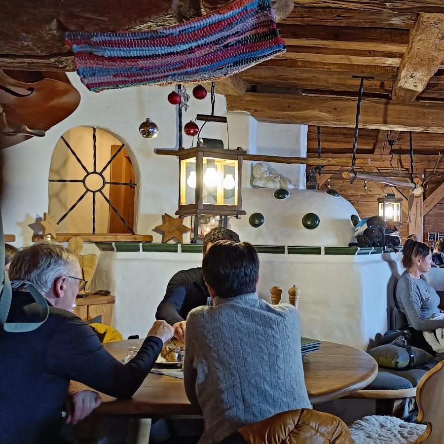 Restaurant "Bassgeiger-Alm" in Sankt Johann in Tirol