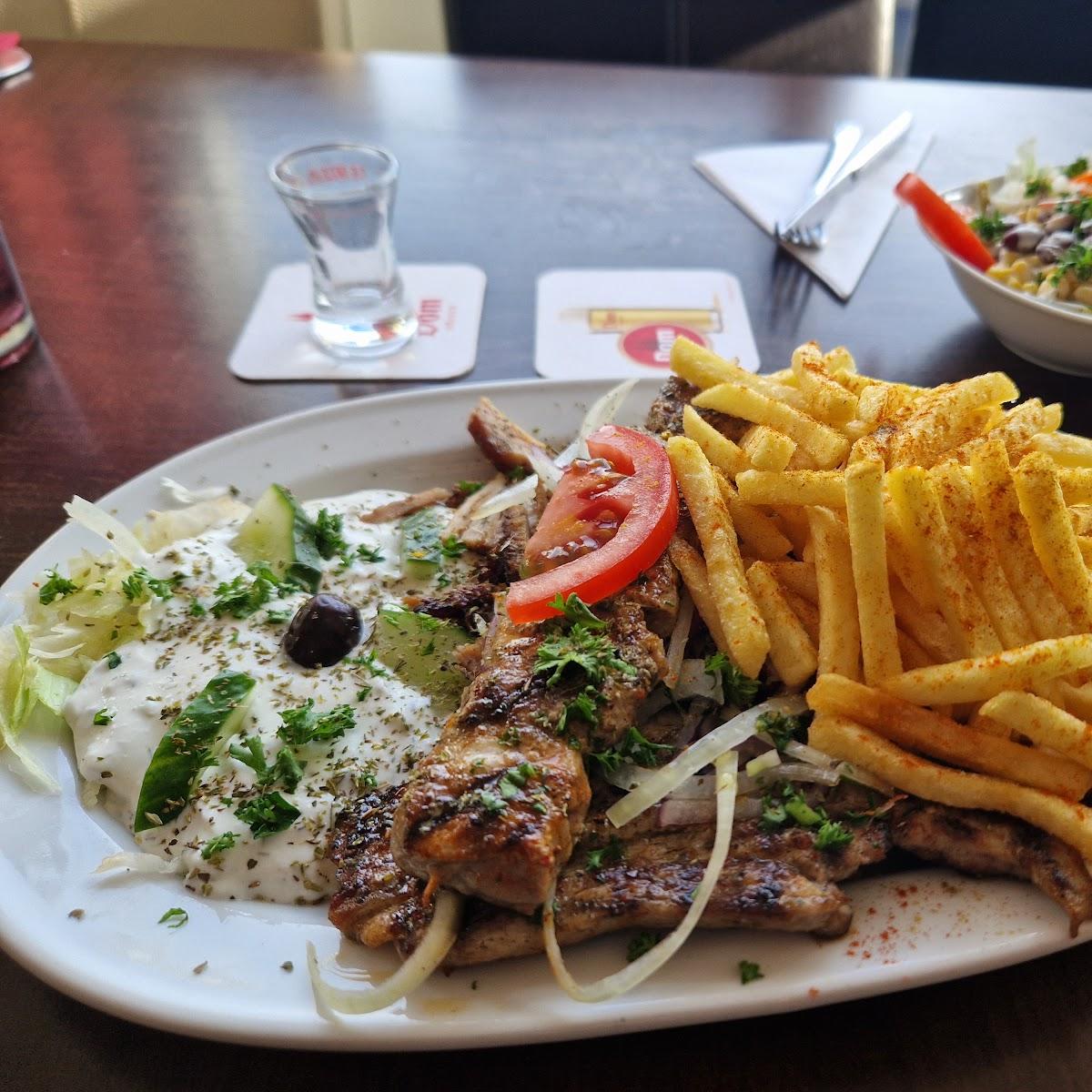 Restaurant "Pondos Grill ( - Gey). Bitte auf die speziellen Öffnungszeiten während der Ferienzeit achten." in Hürtgenwald