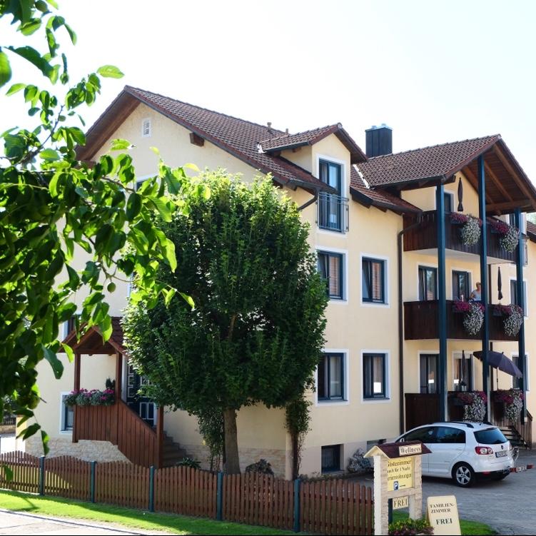 Restaurant "Gästehaus Biedermann" in Kinding