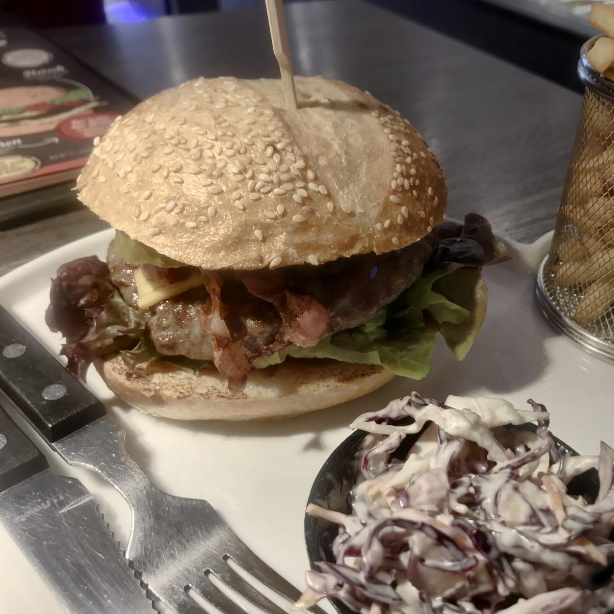 Restaurant "Burgerfriends" in  Donau