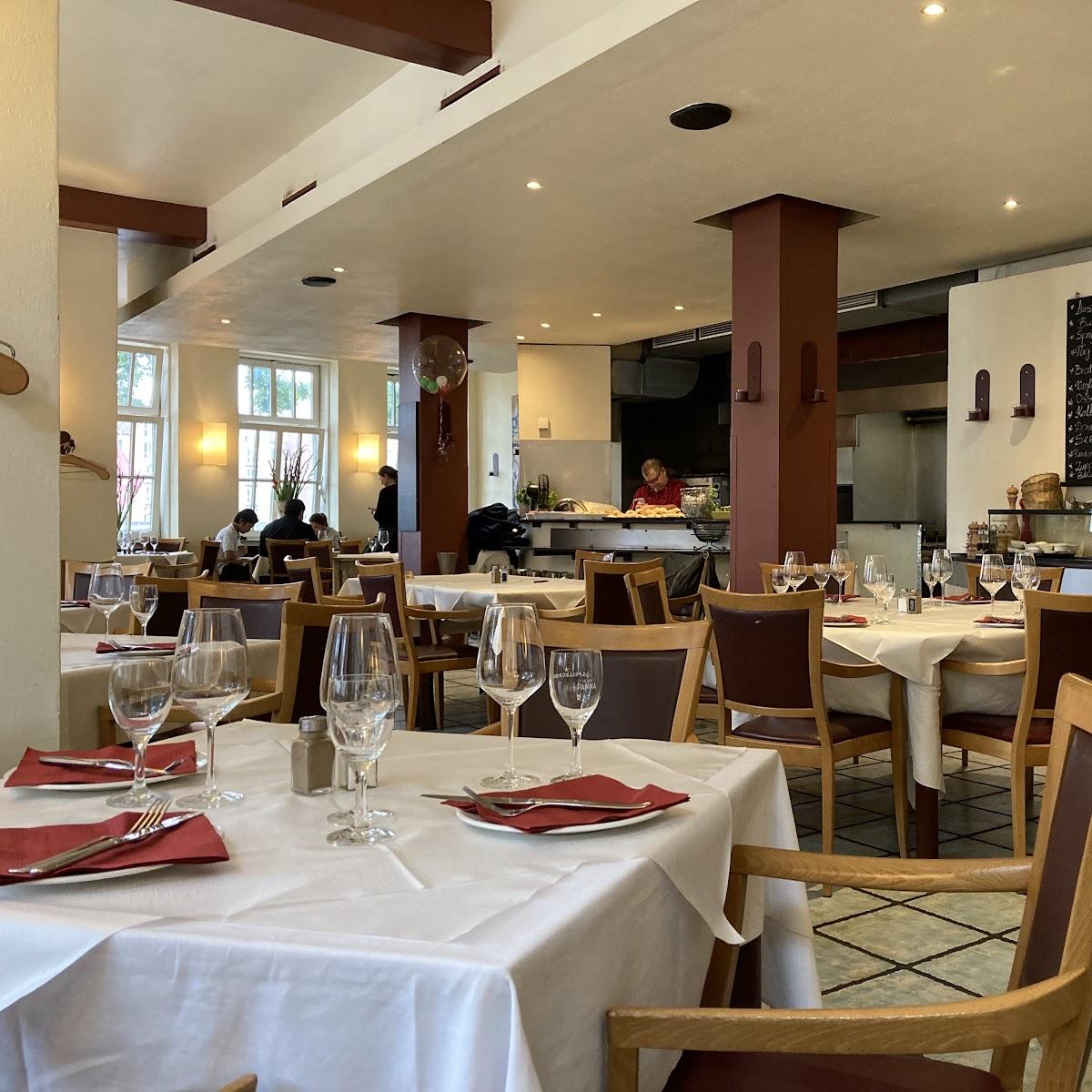 Restaurant "Osteria" in Bremen