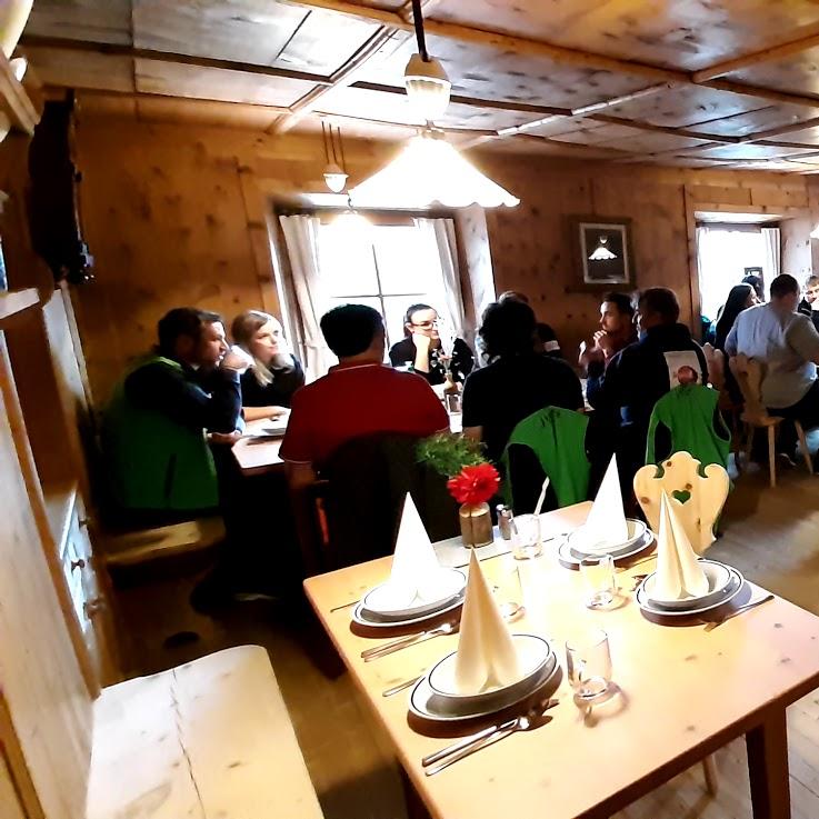 Restaurant "Larmhof - Törggelen" in Sauders