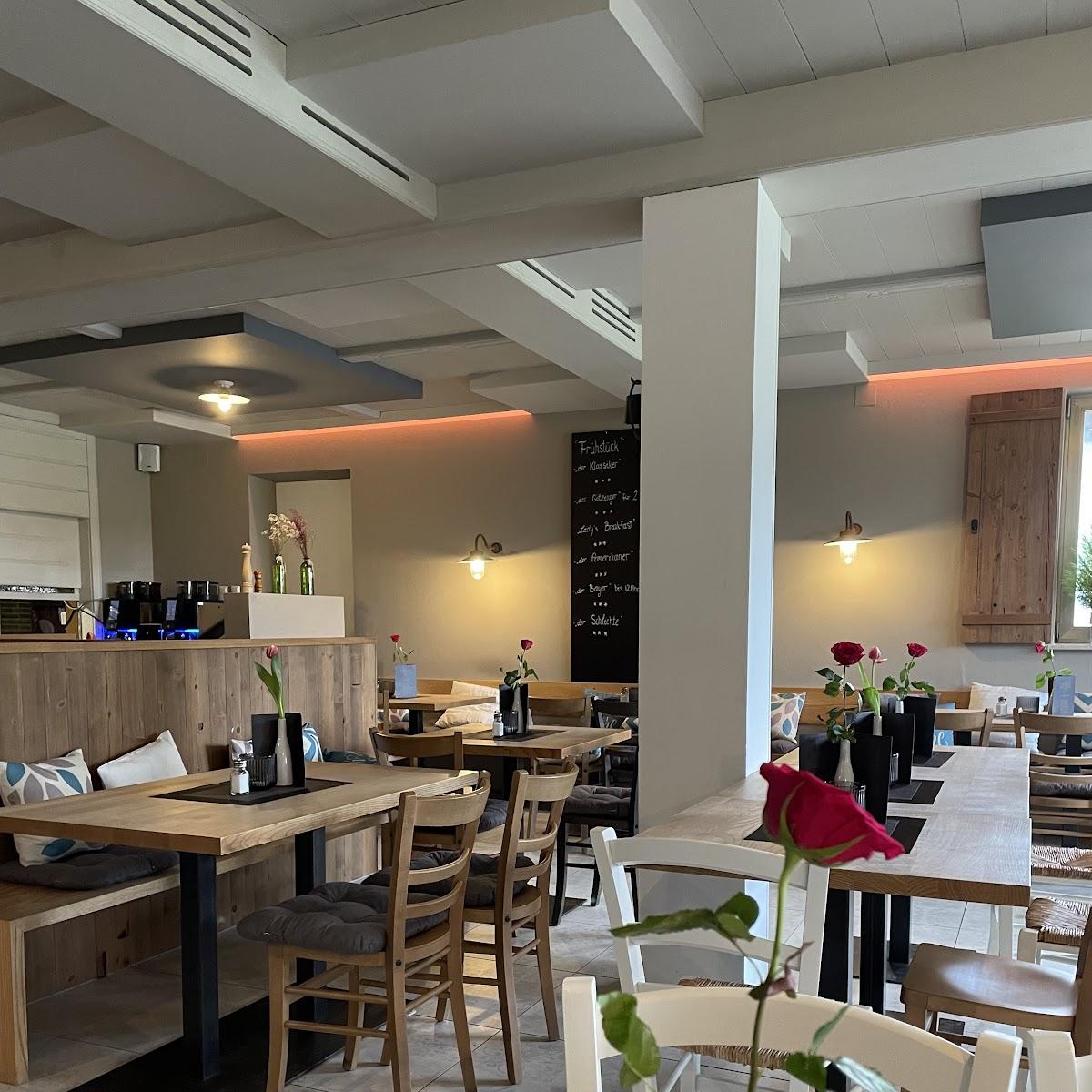 Restaurant "Cafe Götzinger" in Petting