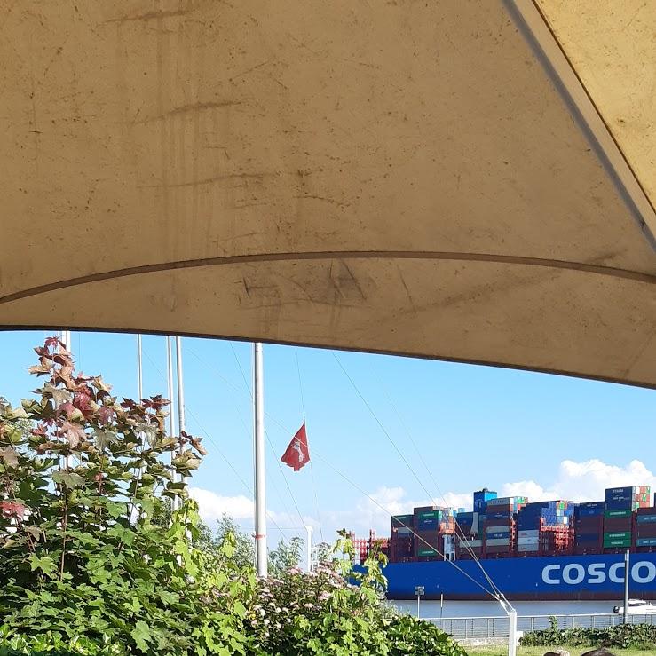 Restaurant "Fischbude am Willkomm Höft" in Wedel