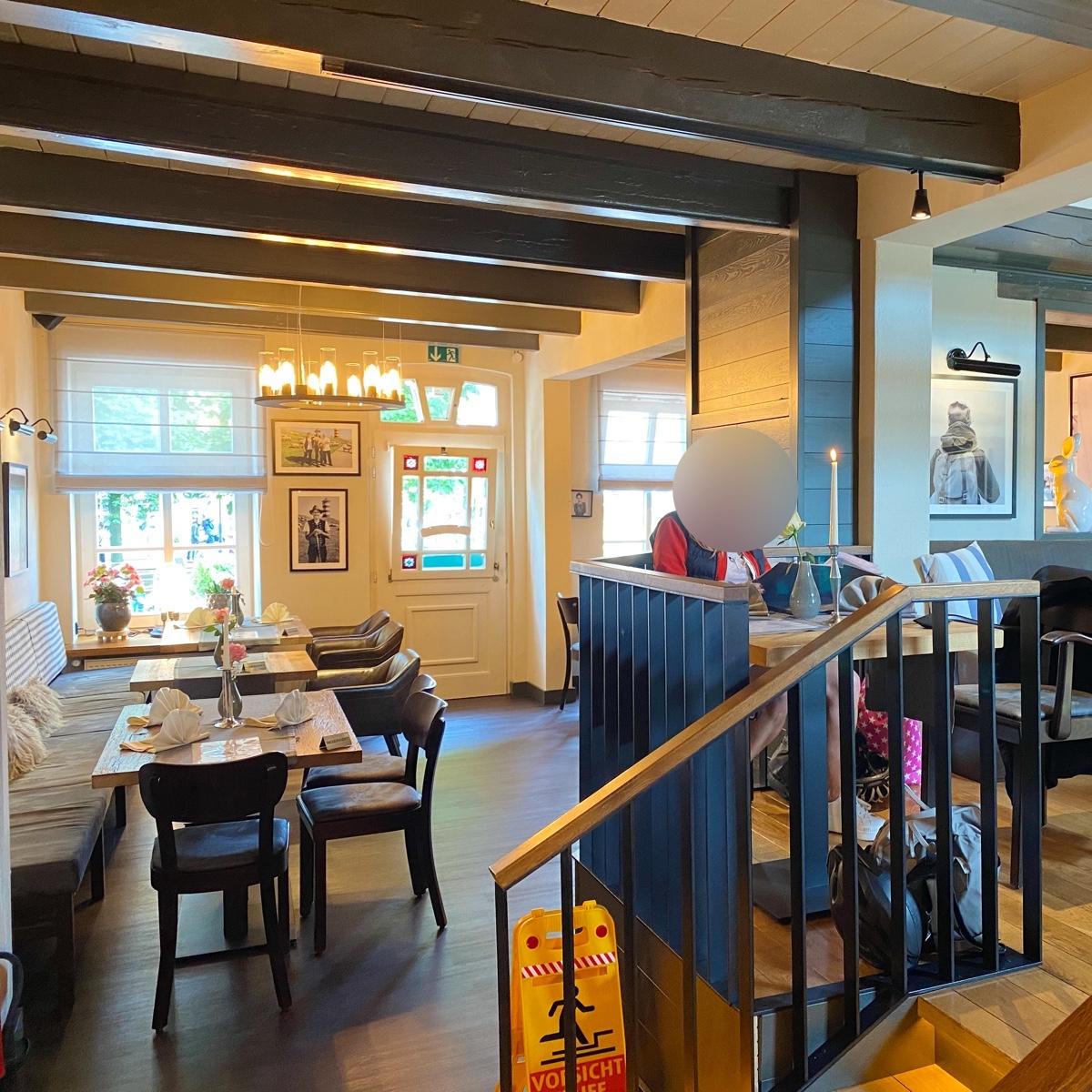 Restaurant "Captains Dinner" in Krummhörn