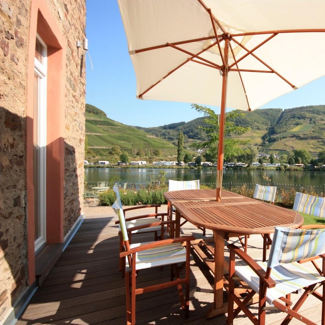 Restaurant "Senhalser Höfe" in Senheim (Mosel)