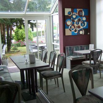 Restaurant "Café Sörös" in Nordheim