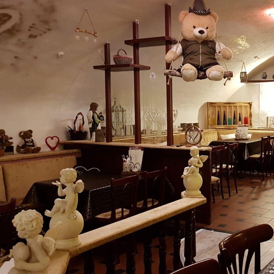 Restaurant "Wirtshaus mit Herz - ehem. Zum Schwarzen Kopf" in  Saarburg