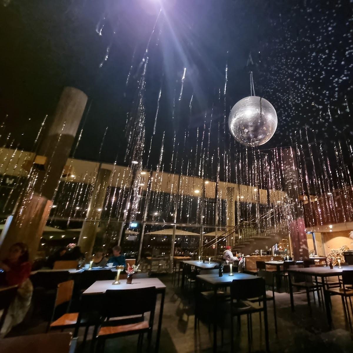 Restaurant "Weltwirtschaft am HKW" in Berlin