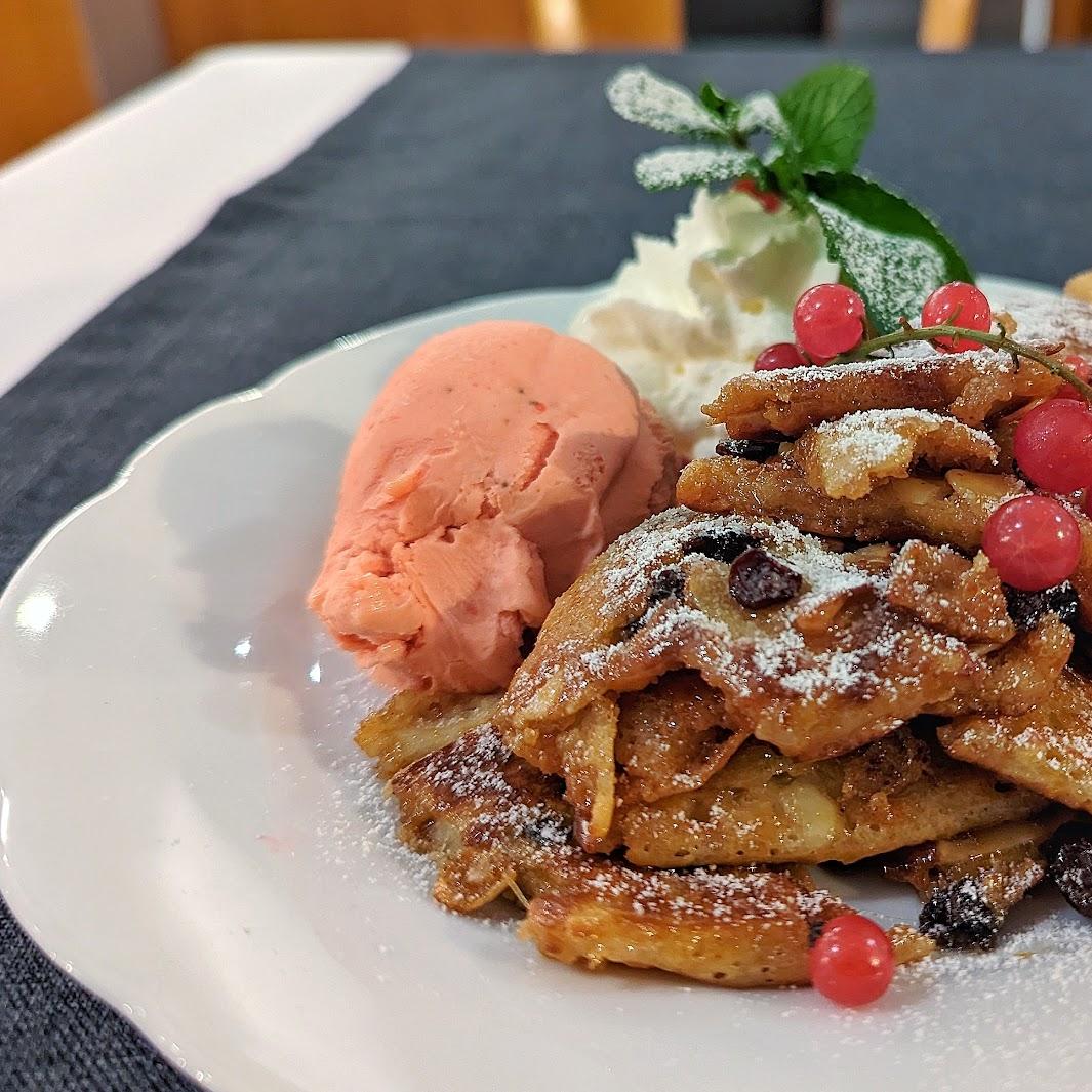 Restaurant "NEU: Edelweiss Restaurant & Biergarten im Haus Belger" in Schönefeld