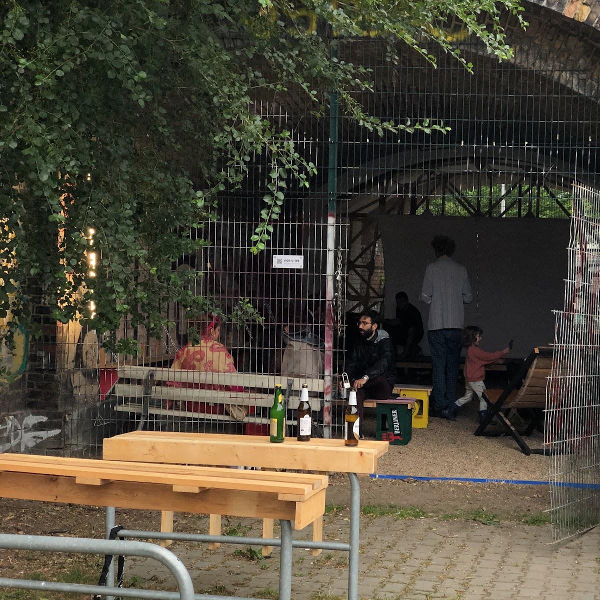 Restaurant "Question Arch" in Berlin