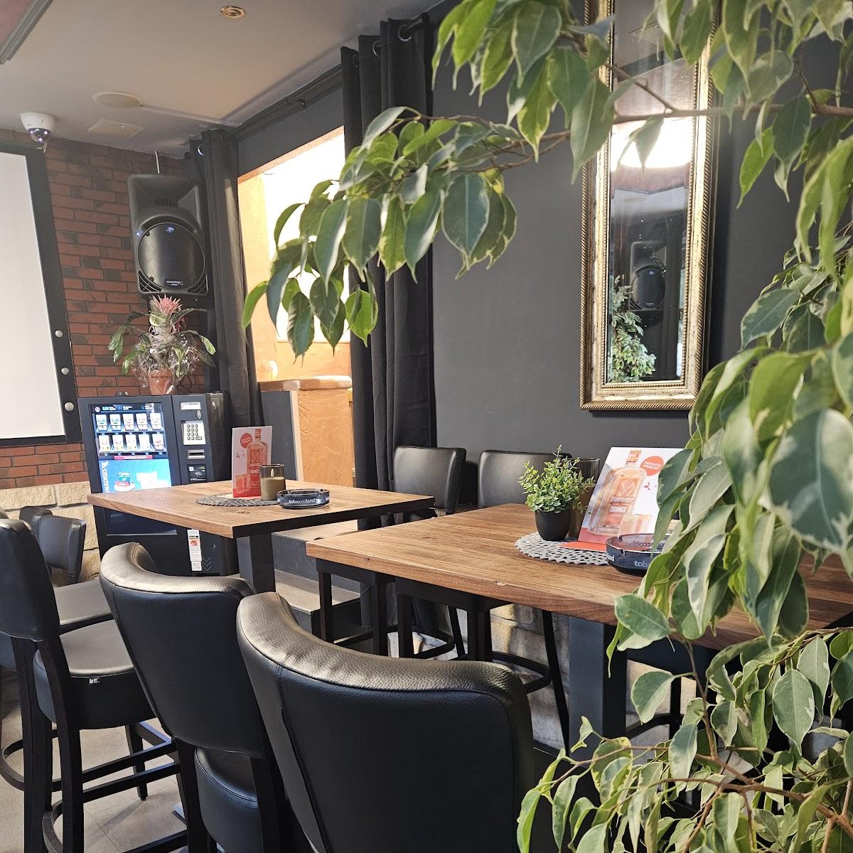 Restaurant "Red House Inn" in Bretten