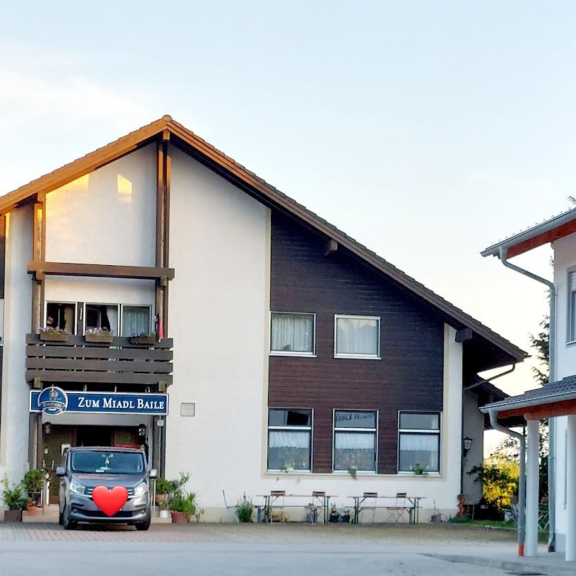 Restaurant "Pension  Zum Miadle Baile  " in Künzing