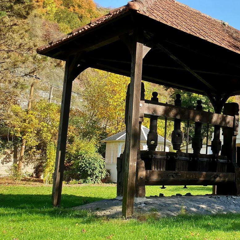 Restaurant "Niederthäler Hof Weinkellerei GmbH" in Schloßböckelheim