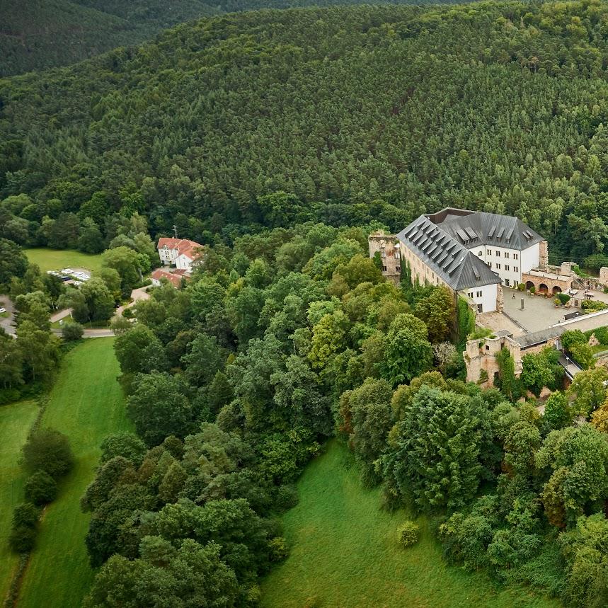 Restaurant "Burg-Jugendherberge" in Altleiningen