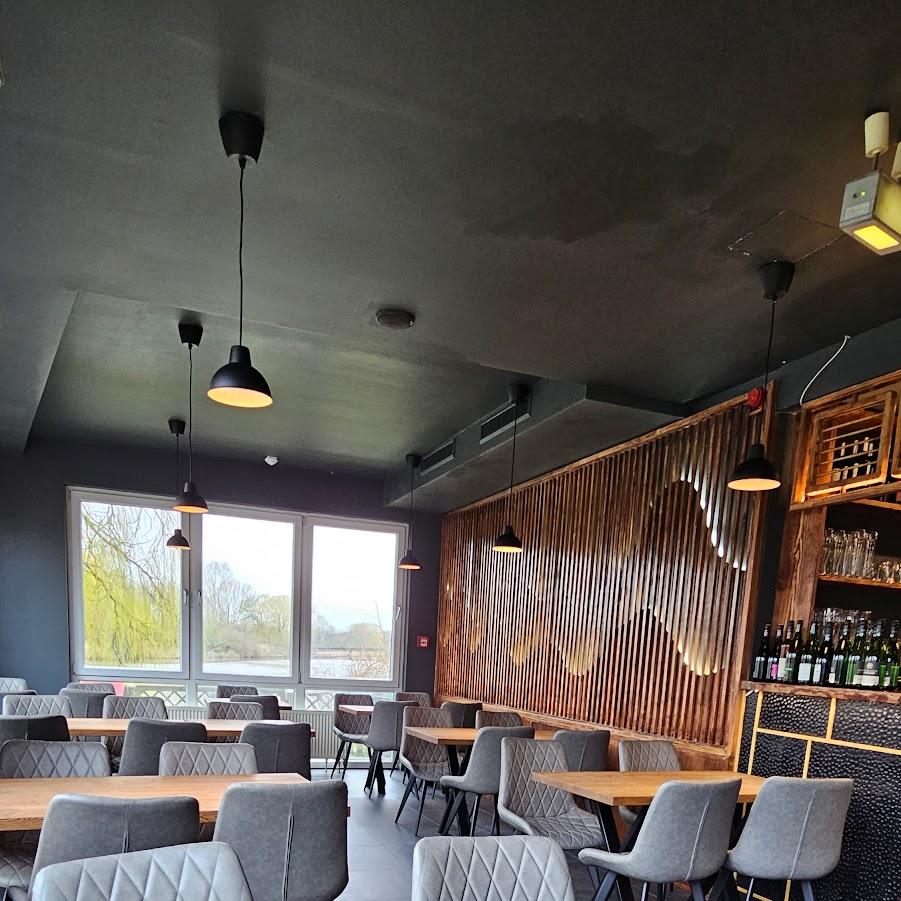 Restaurant "Bega Restaurant" in Brunsbüttel