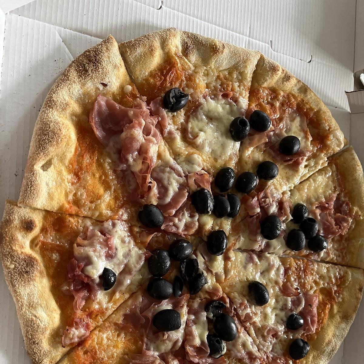 Restaurant "Salvos Pizza" in Feichten an der Alz