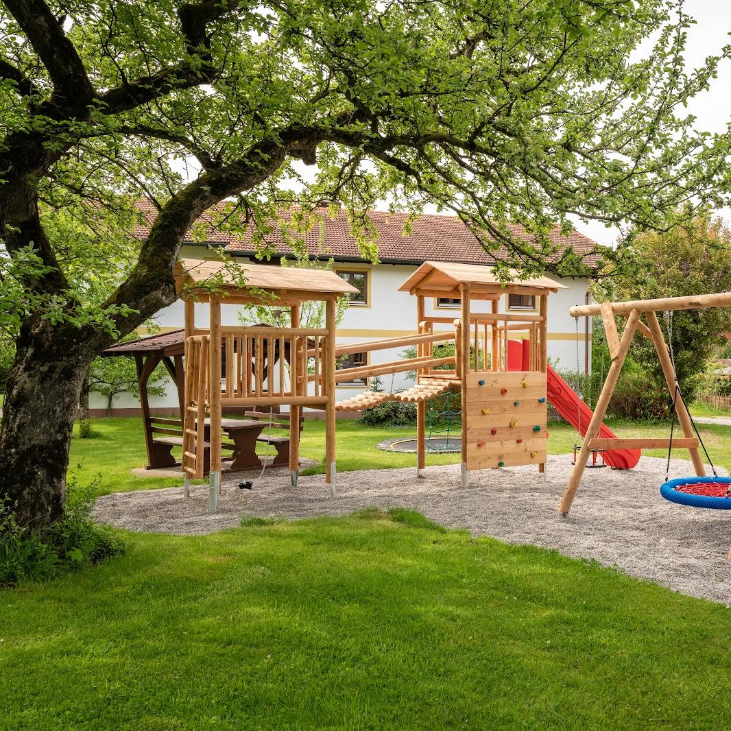 Restaurant "Gäste- und Apartmenthaus Wiesholler" in Chieming